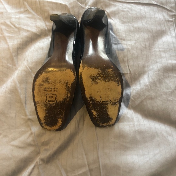 Stuart Weitzman pumps - Picture 6 of 10